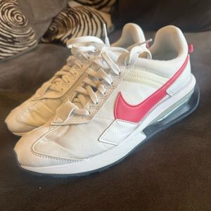 Nike Air-Max Pre-Day size 8.5